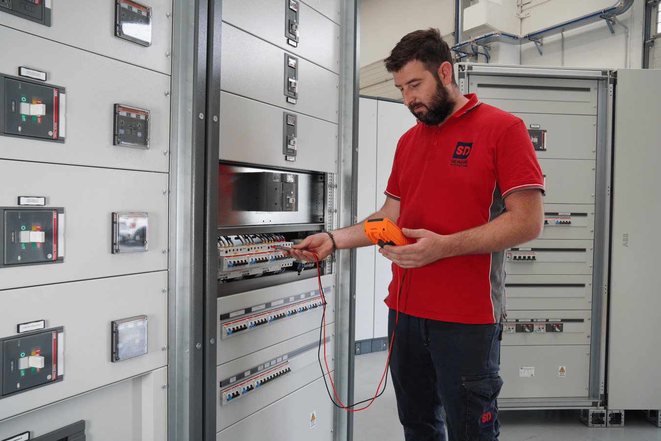 Chi Siamo e cosa facciamo in SD Quadri Automation